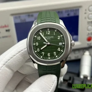 Patek Philippe Aquanaut Replica Watches 42mm Mens Green Dial Rubber Strap 1:1 Clone Watch