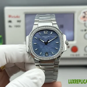 Patek Philippe Nautilus Replica Watches 38mm Womens Blue Dial Metal Bracelet 1:1 Clone Watch