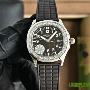 Patek Philippe Aquanaut Replica Watches 35.6mm Womens Black Dial Rubber Strap 1:1 Clone Watch