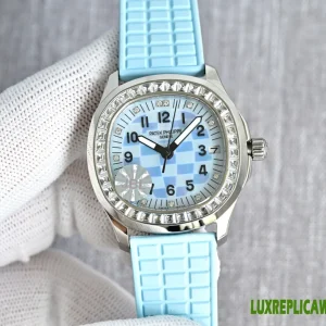 Patek Philippe Aquanaut Replica Watches 35mm Womens Light Blue Dial Rubber Strap 1:1 Clone Watch