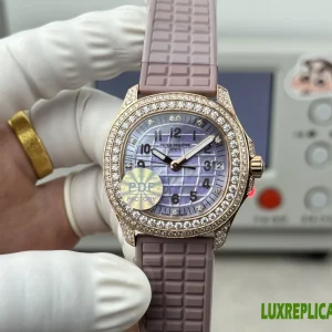 Patek Philippe Aquanaut Replica Watches 35.6mm Womens Purple Dial Rubber Strap 1:1 Clone Watch