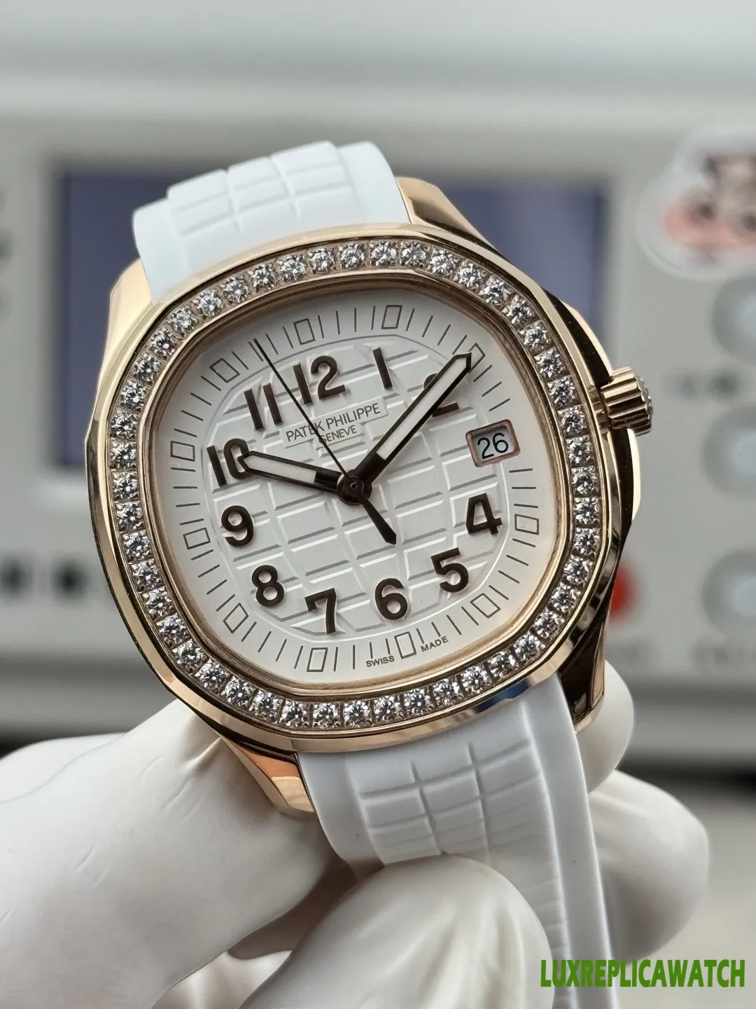 Patek Philippe Aquanaut Luce Replica Watches 38mm Womens White Dial Rubber Strap 1:1 Clone Watch - Image 4