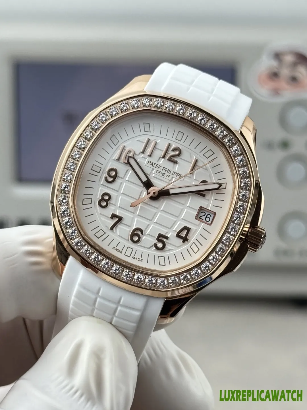 Patek Philippe Aquanaut Luce Replica Watches 38mm Womens White Dial Rubber Strap 1:1 Clone Watch - Image 5