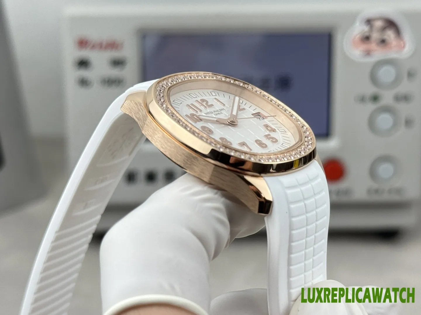 Patek Philippe Aquanaut Luce Replica Watches 38mm Womens White Dial Rubber Strap 1:1 Clone Watch - Image 6