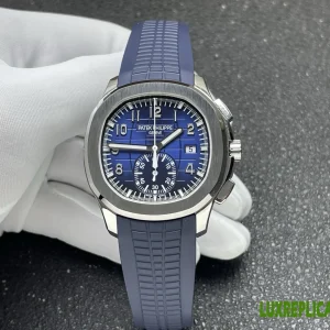 Patek Philippe Nautilus Replica Watches 42.2mm Mens Blue Dial Rubber Strap 1:1 Clone Watch