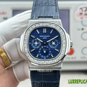 Patek Philippe Nautilus Replica Watches 40mm Mens Blue Dial Leather Strap 1:1 Clone Watch