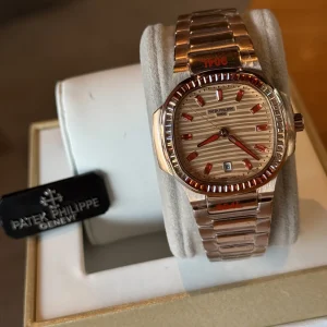 Patek Philippe Nautilus Replica Watches 35mm Womens Champagne Dial Metal Bracelet 1:1 Clone Watch