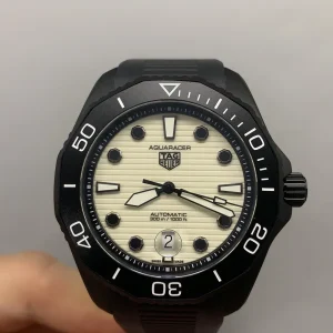Tag Heuer Aquaracer Replica Watches 43mm Mens Champagne Dial Rubber Strap 1:1 Clone Watch