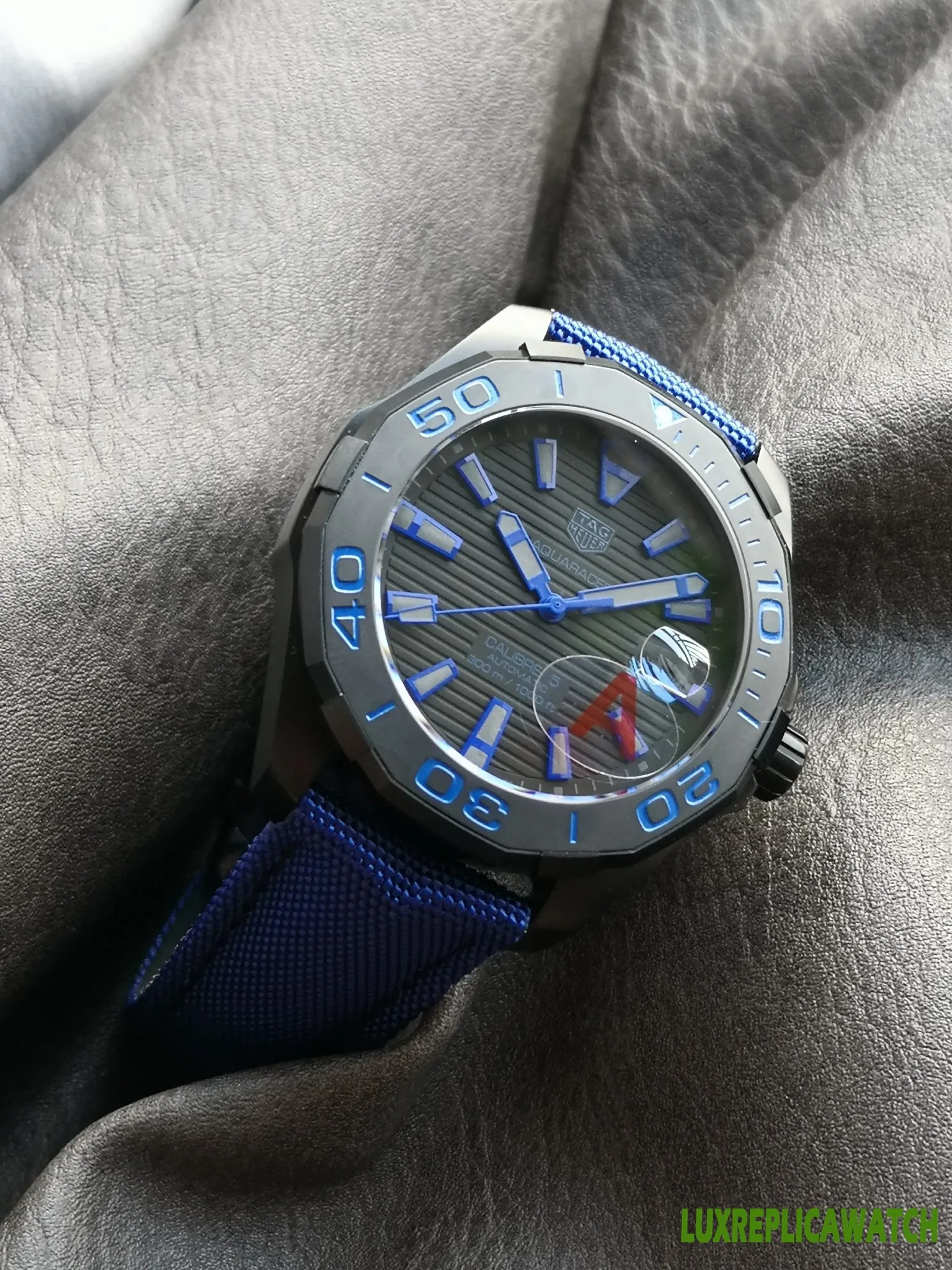 Tag Heuer Aquaracer Replica Watches 41mm Mens Grey Dial Rubber Strap 1:1 Clone Watch - Image 2